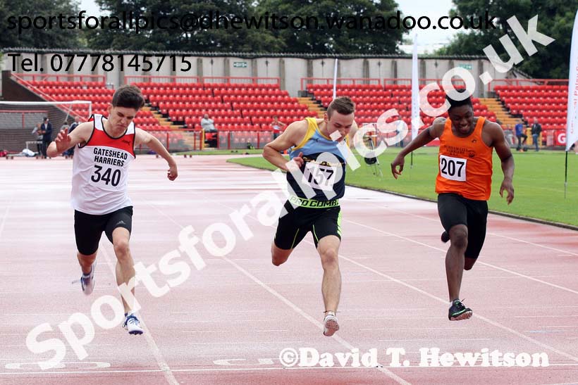Junior mens 100 metres, Gateshead Tartan Games. Phot: David T. Hewitson/Sports for All Pics
